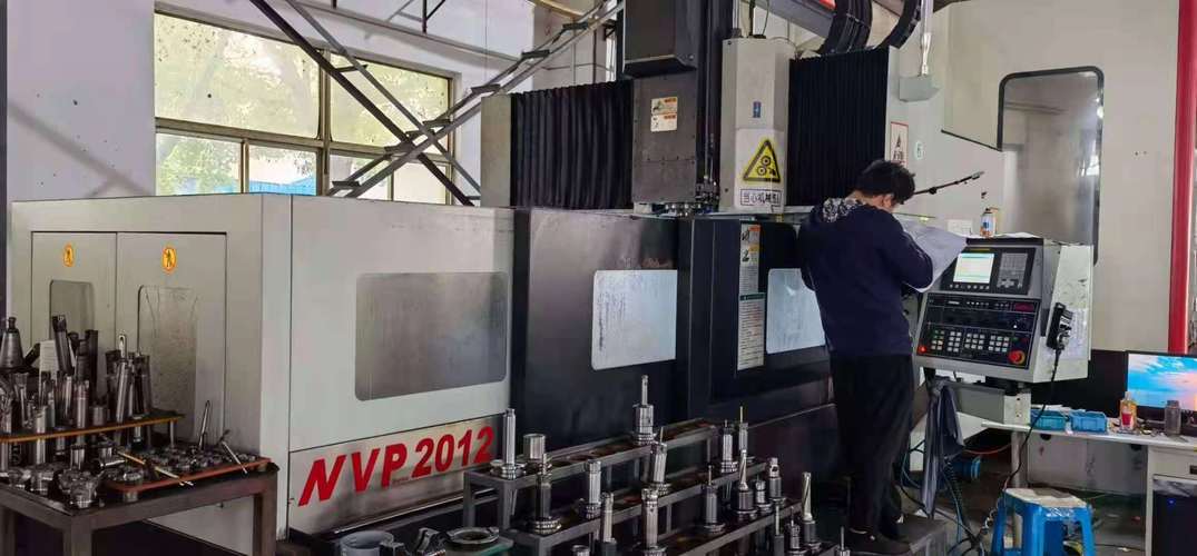 甪直工厂在位台湾亚威nvp2012数控龙门铣床2016年出厂两线一硬齿轮头